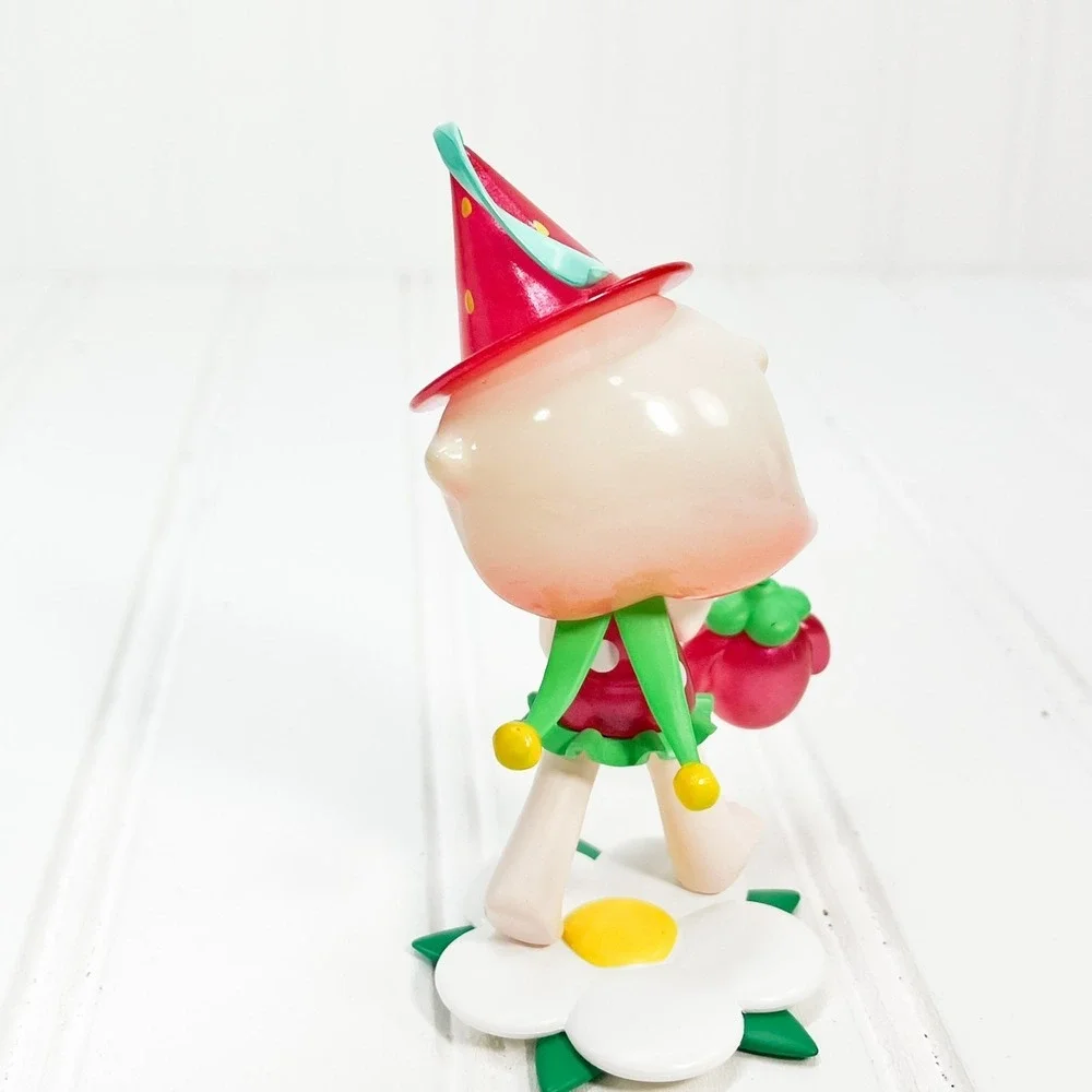 POP MART Azura Spring Fantasy‎ Series Blind Box Strawberry Fairy Figure